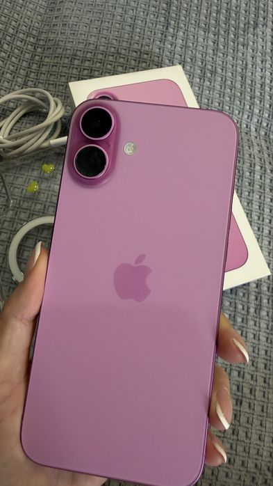 Продам iPhone 16 plus