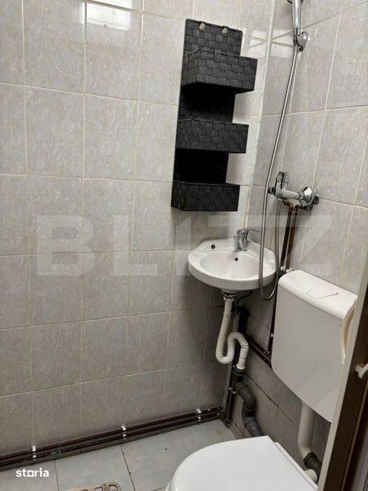 Garsoniera de vanzare, 11 mp, investitie ideala, chiriasi existenti -