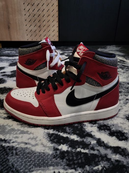 Jordan 1 retro high OG chicago lost and found