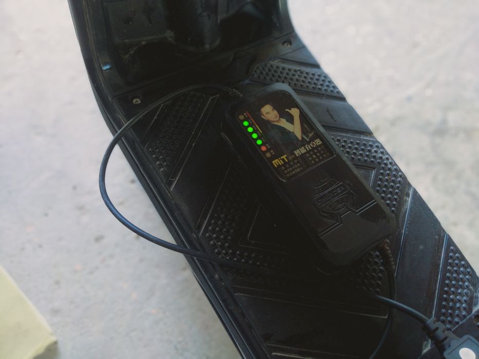 Skutr 3 xil scors bor