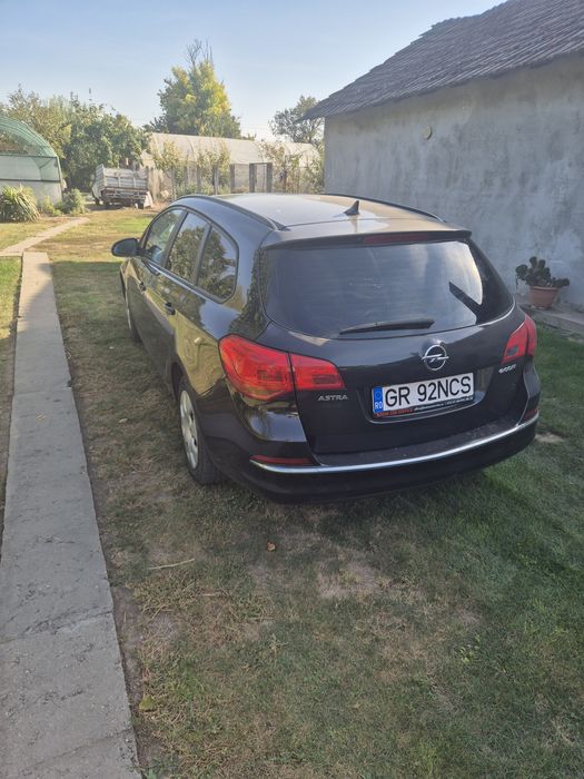OPEL Astra 2013 — imagine 4