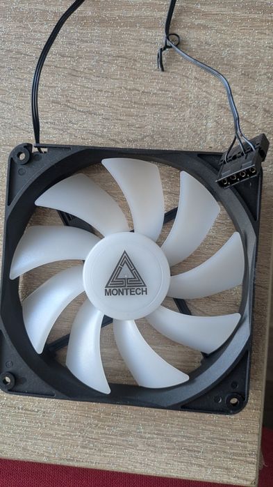 3x ventilatoare Montech Molex 140mm