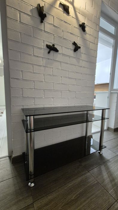 Стол стеклянный с 3мя полками