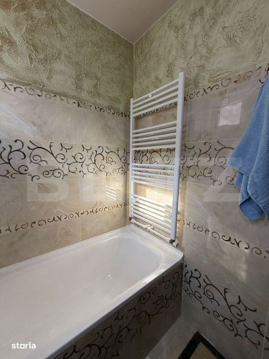 Apartament 3 camere, semidecomandat, 59 mp, stradal, zona Micro 17