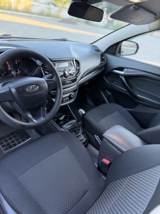 Продам lada vesta 20года