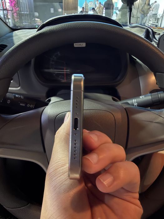 Продам Iphone 15 pro Max