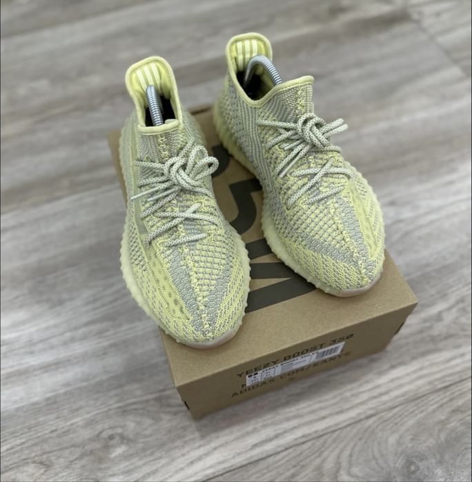 Yeezy boost 350.