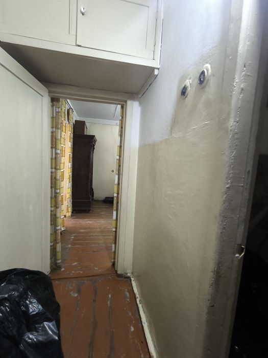 Продается 2-х комнатная квартира. Метро М.Горького. Буз базар