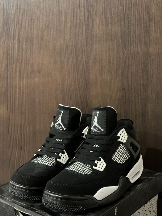 Air Jordan 4 - 40,41,42,45