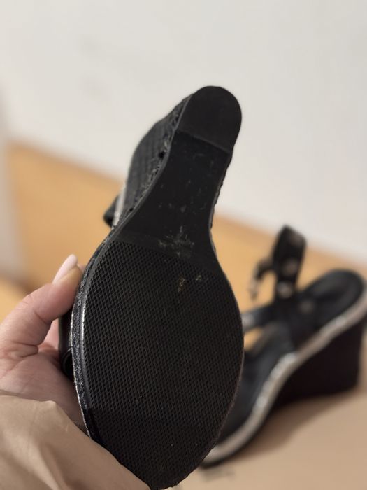 Сандали от galdini от естествена кожа