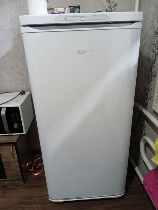 Холодильник сотилади