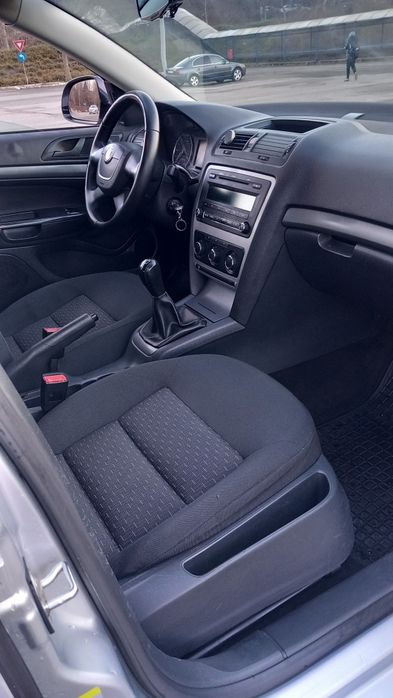 Vând skoda octavia 1.6 tdi combi din2012