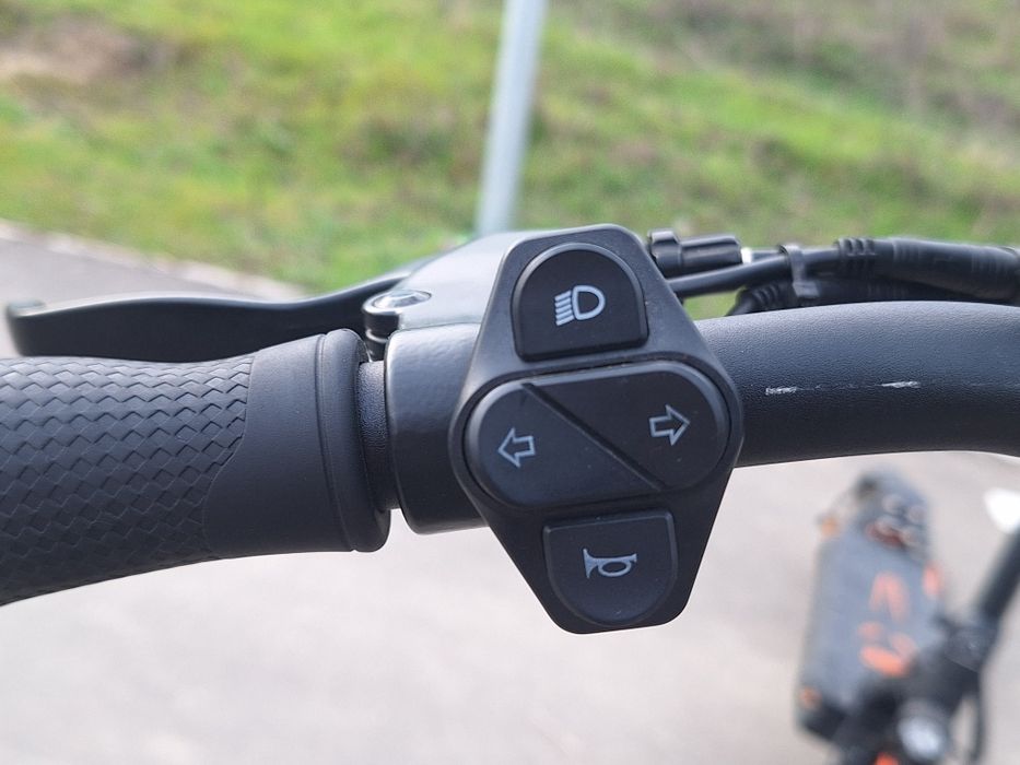 KUKIRIN G2 MASTER MODEL 2025 trotineta este impecabila zero zârieturii top speed 70km--80km