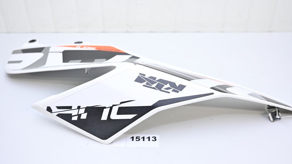 Carena Lateral Stanga KTM Duke 125 2017 - 2023