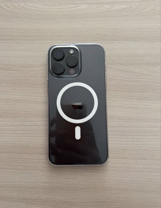 Продам iPhone 15 Pro Max 256 ГБ.