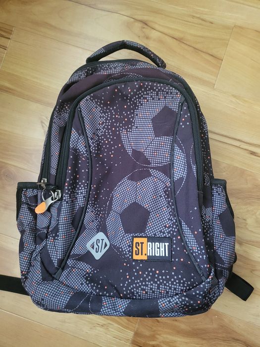 Ghiozdan școală St. Right ergonomic