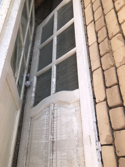 Эшик ва ром б/у сотилади