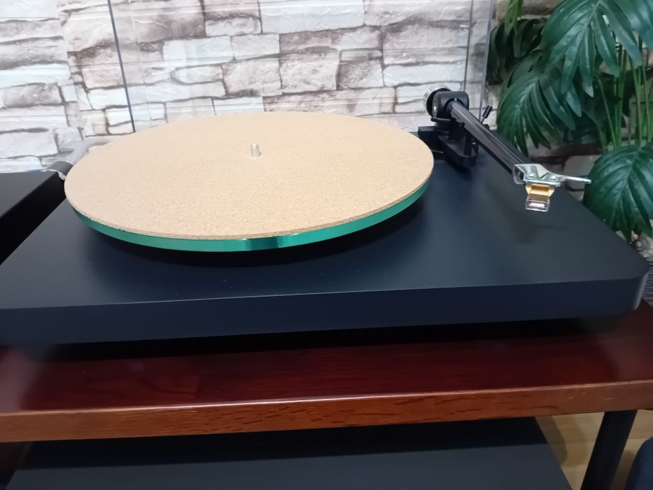 Vand Pickup Nad C588 cu accesorii