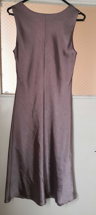 Сатенена официална рокля