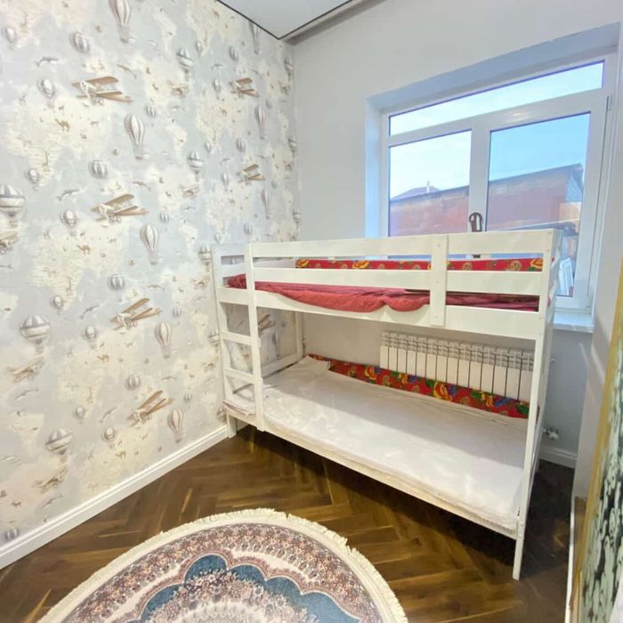 Двухэтажный кровать