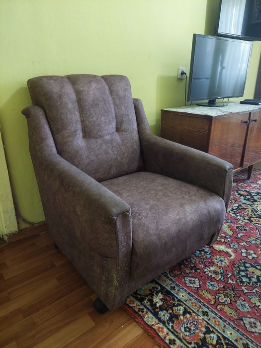 Продам кресло мягкое