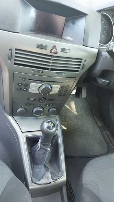 OPEL ASTRA H на части