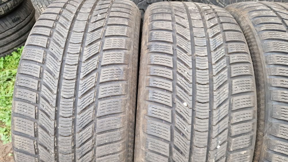 Anvelope 235/45R18 marca Continental, DOT 2022,M+S,7 mm