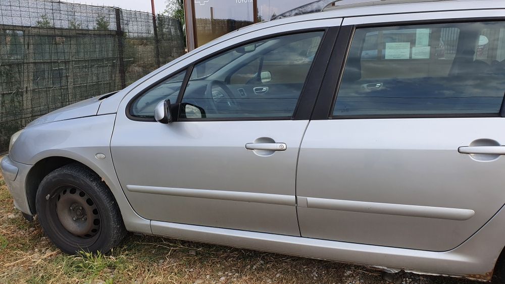 Scaune rand 3 loc 6 și 7 Pompa inalta injectoare Compresor Peugeot 307