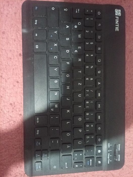 Vând tabletă modificată cu Windows