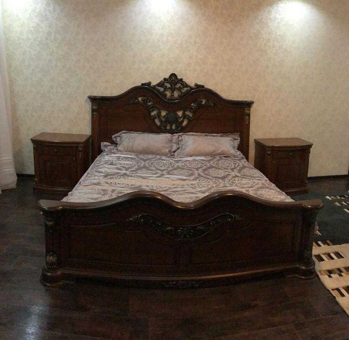 Продам спальный гарнитур