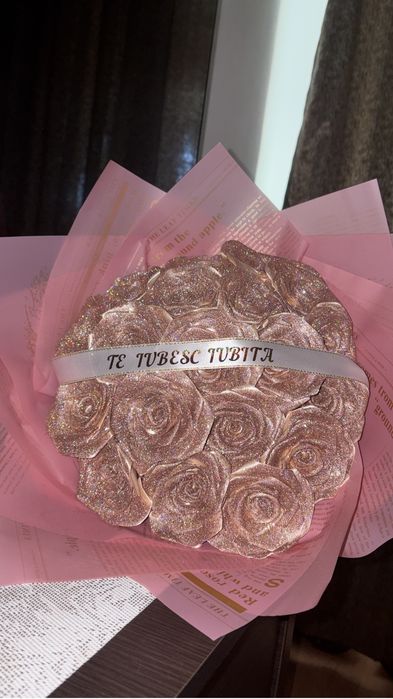 buchet 19 trandafiri din satin