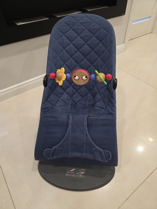 Balansoar Baby Bjorn + googly eyes