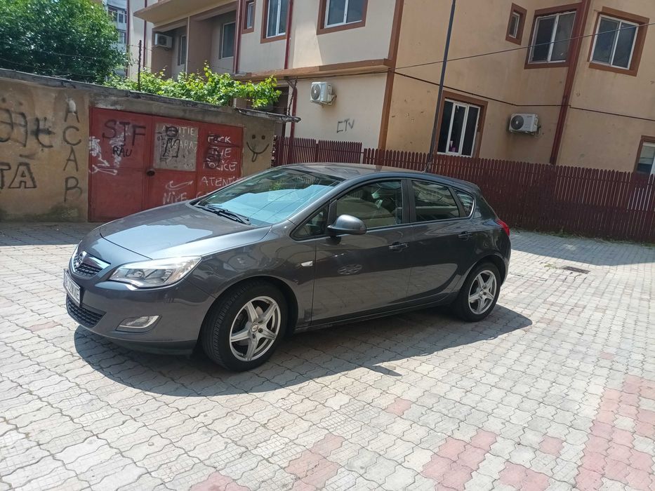 Opel astra j 1.7 cdti 2010