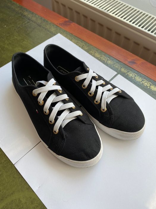 Tenisi/adidasi Tommy Hilfiger fete, marime 38