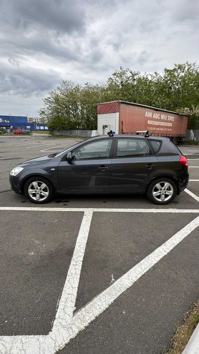 Kia Ceed | 2008 | 1.6 diesel | Unic proprietar