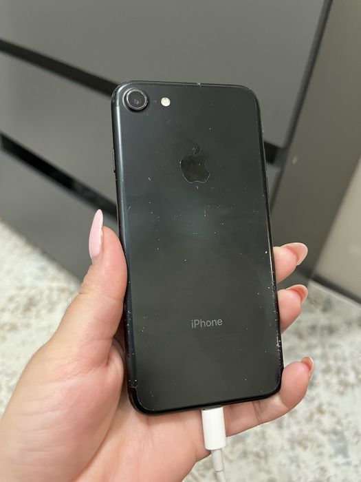 Продам айфон 7 , на 256 гб