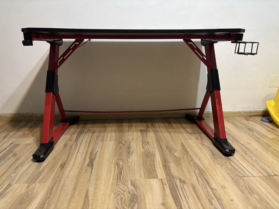 Birou gaming reglabil Wesler