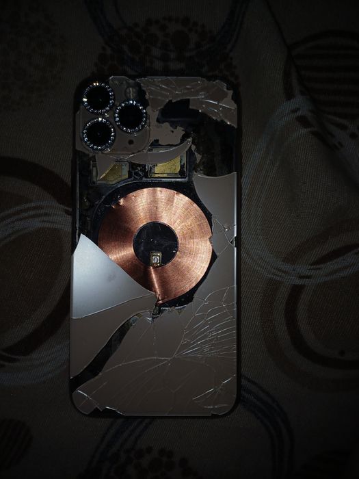 Iphone 11 pro pentru piese