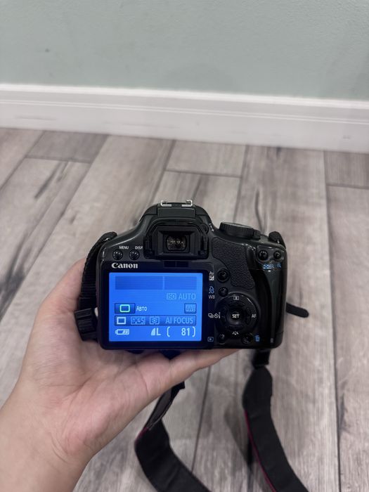Canon EOS 550D в хорошем состоянии