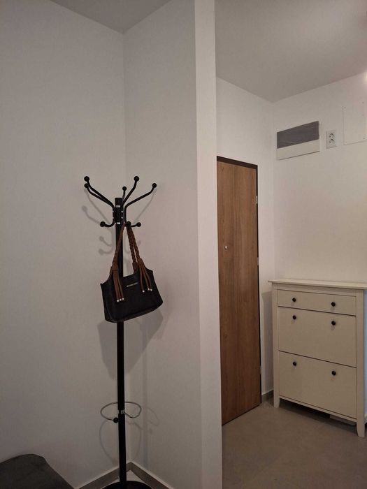 Inchiriez apartament nou in zona Coresi Avantgarden, Rokman