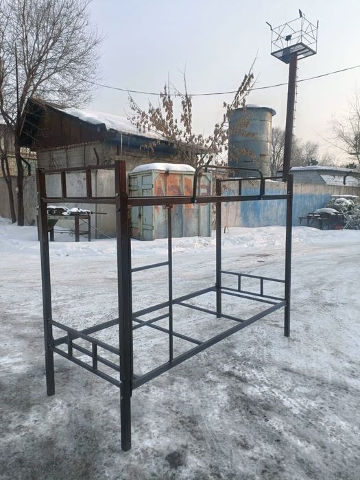 Двухярусная кровать.