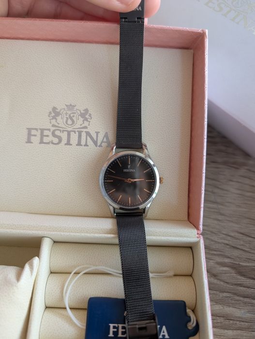 Ceas Festina damă