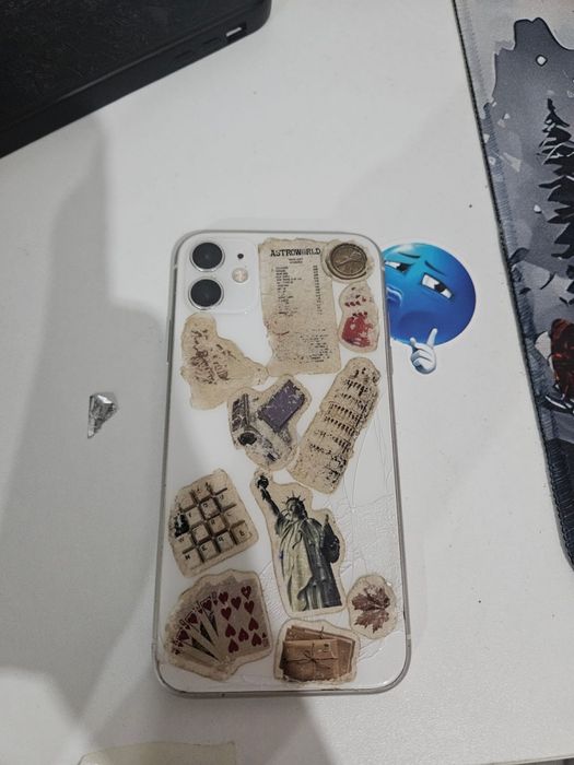 Продам айфон 11