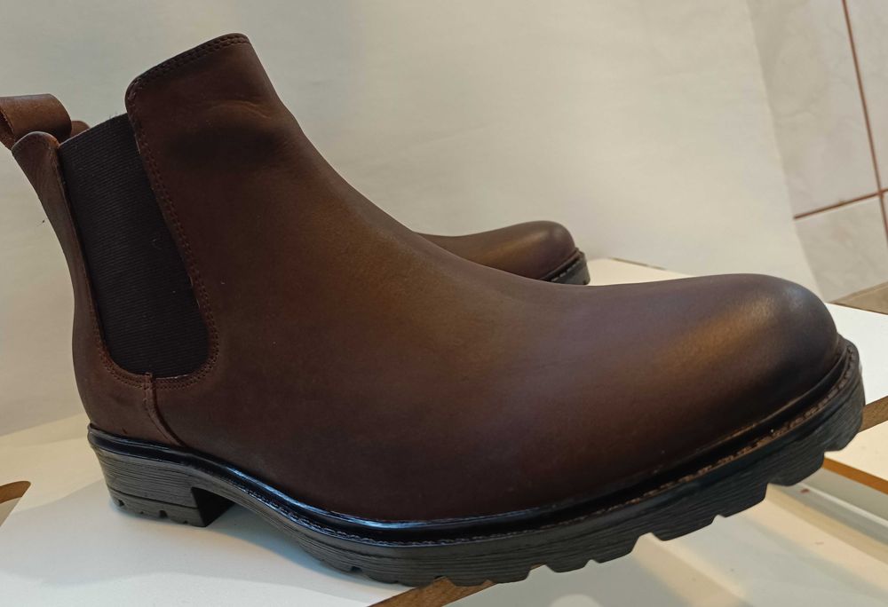 Ghete chelsea 40 lucrate manual Mc Finlay NOI piele naturala moale