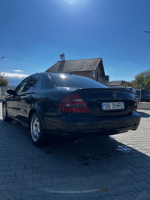 MERCEDES-BENZ E-Class 2002 — imagine 3
