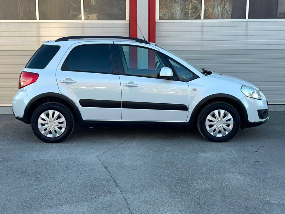 Suzuki SX4 1.6I 2014 година