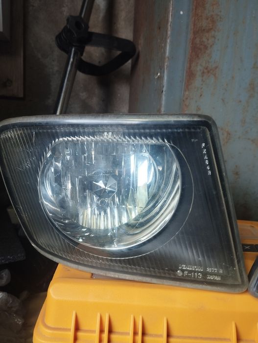 Продам туманки  Ниссан прессаж