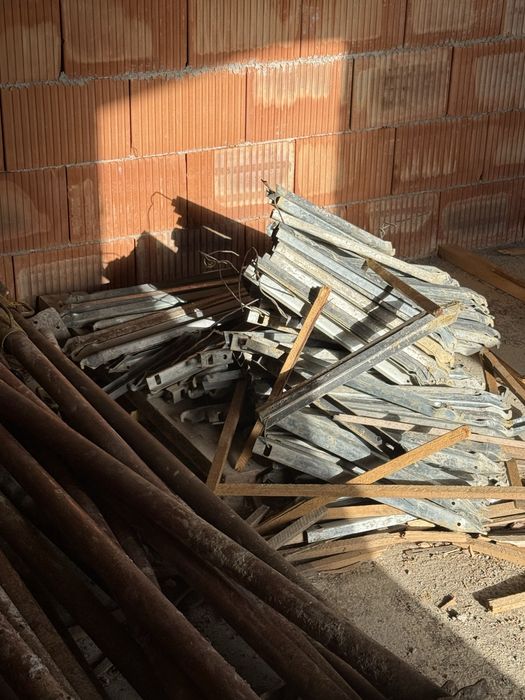 De vanzare tot ce se vede in poze