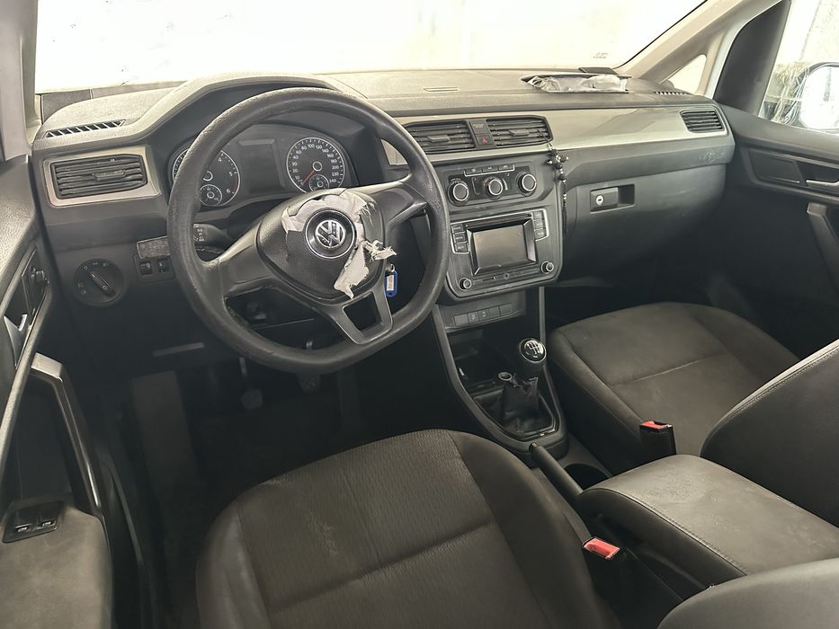 Vw caddy 5 locuri 2.0tdi 150cp fab 2015 avariat pe lateral. Inscris