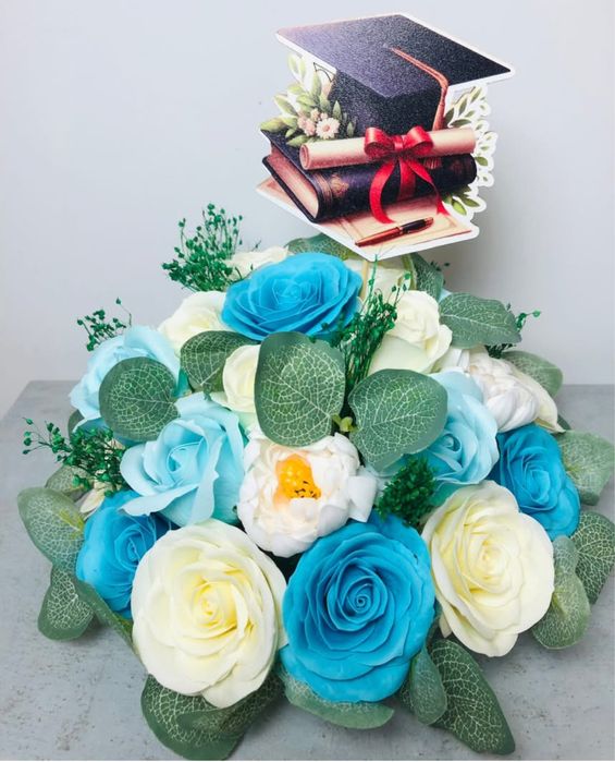 Cadouri.. aranjamente florale din sapun